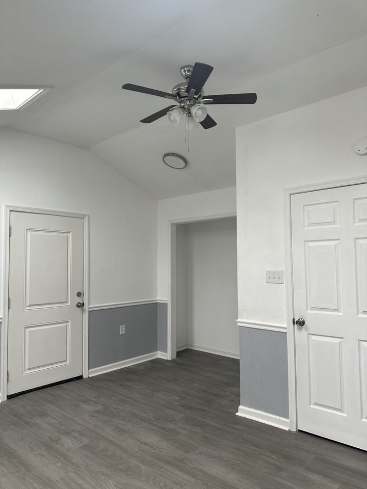 504 Spellman St - Photo 2 of 21