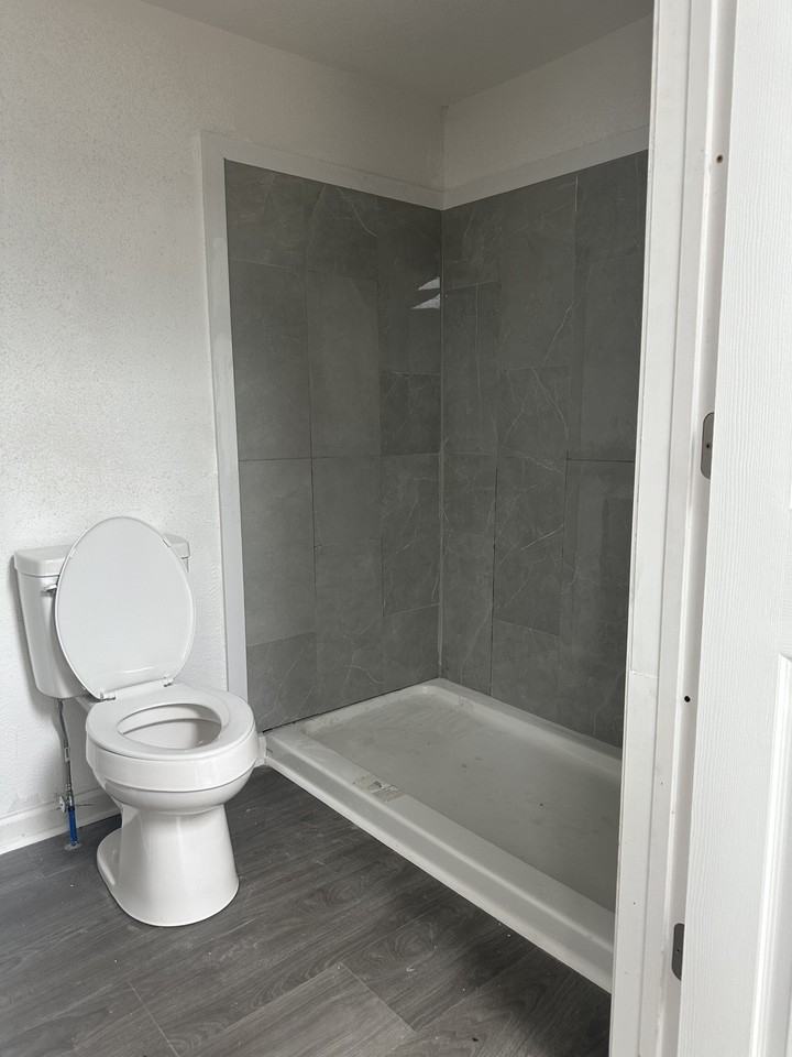 504 Spellman St - Photo 4 of 21