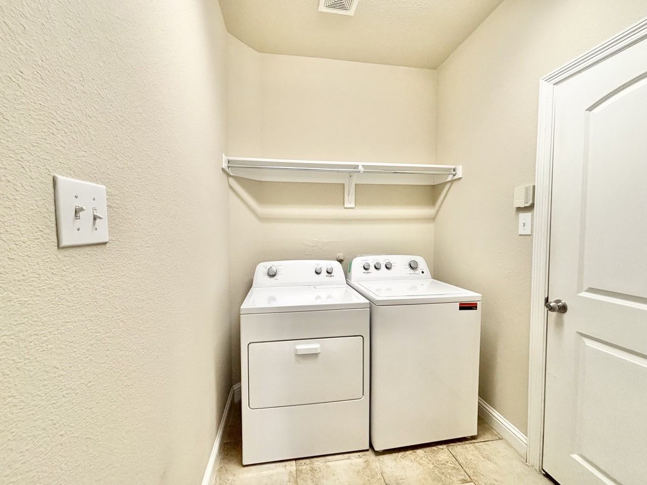 3010 Sweetwater Trl - Photo 6 of 20