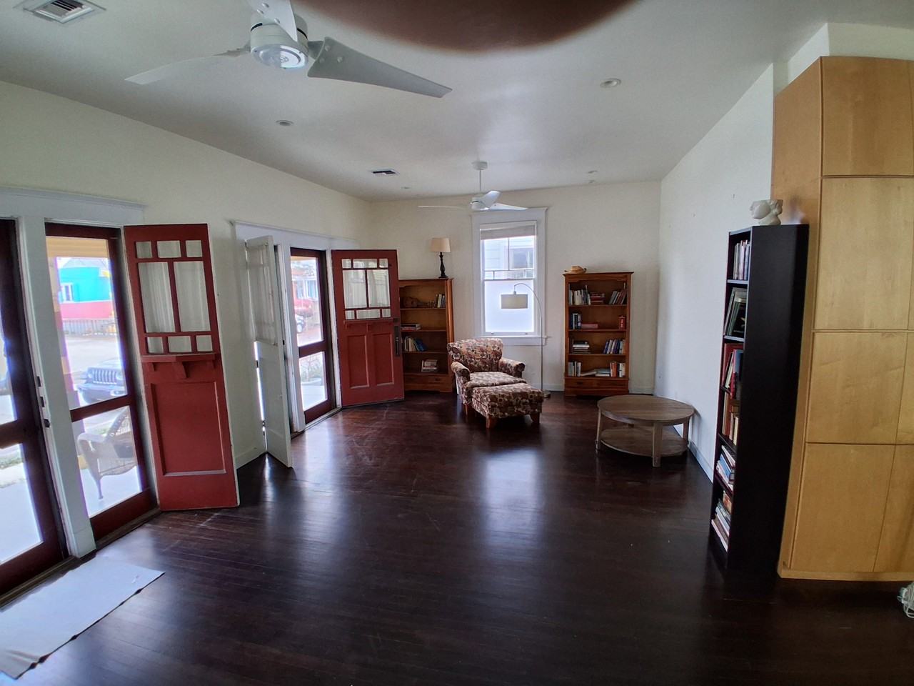 6324 Annunciation St - Photo 3 of 18