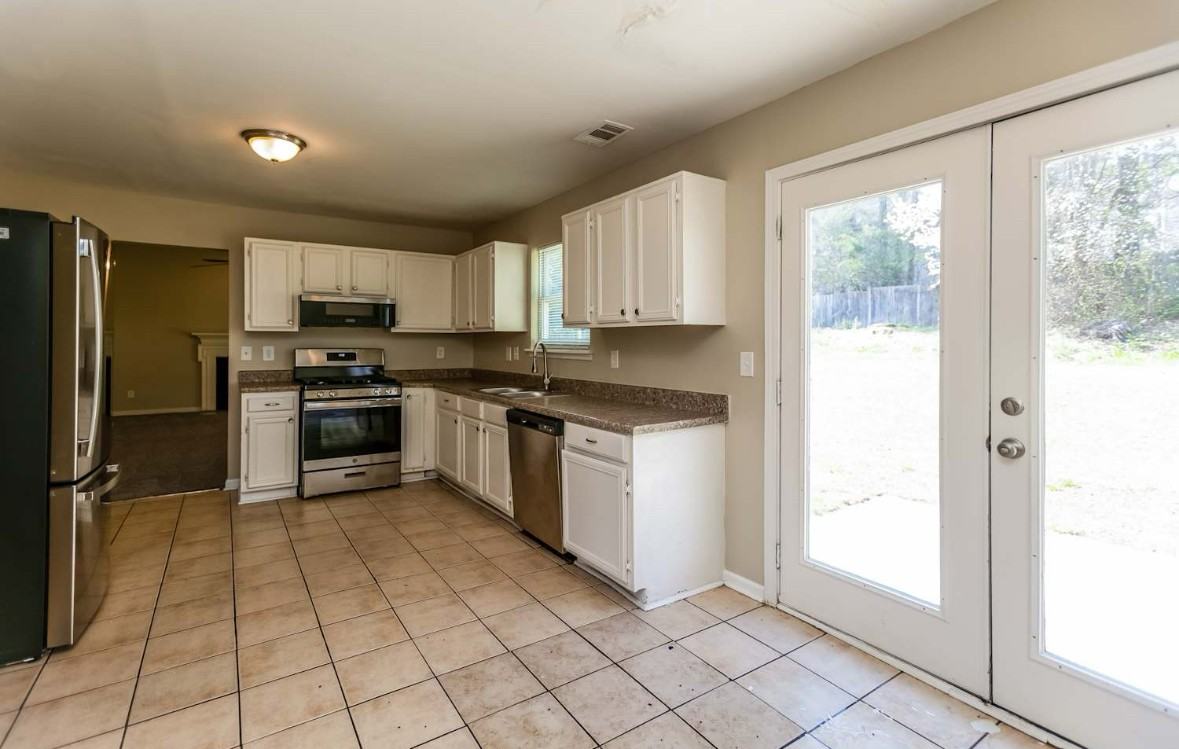 2468 Newberry Trl - Photo 4 of 10