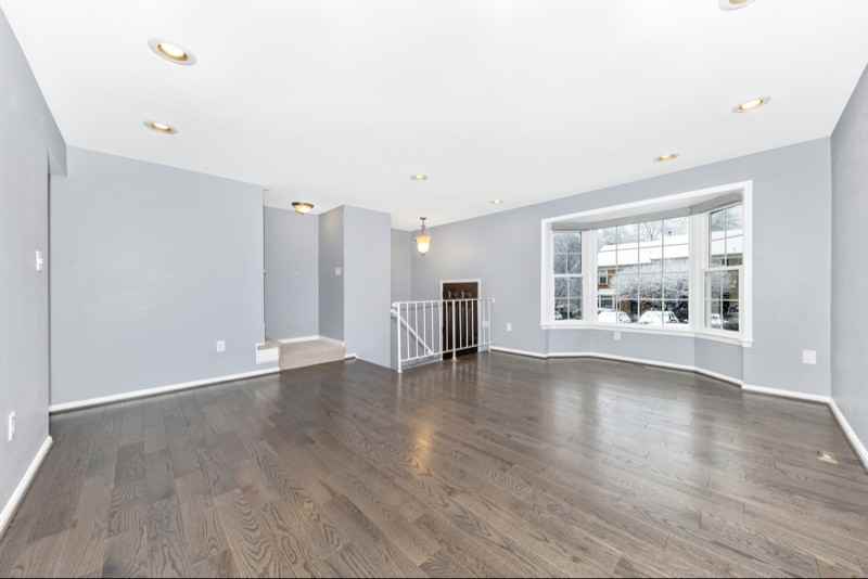 10442 Malone Ct - Photo 4 of 37