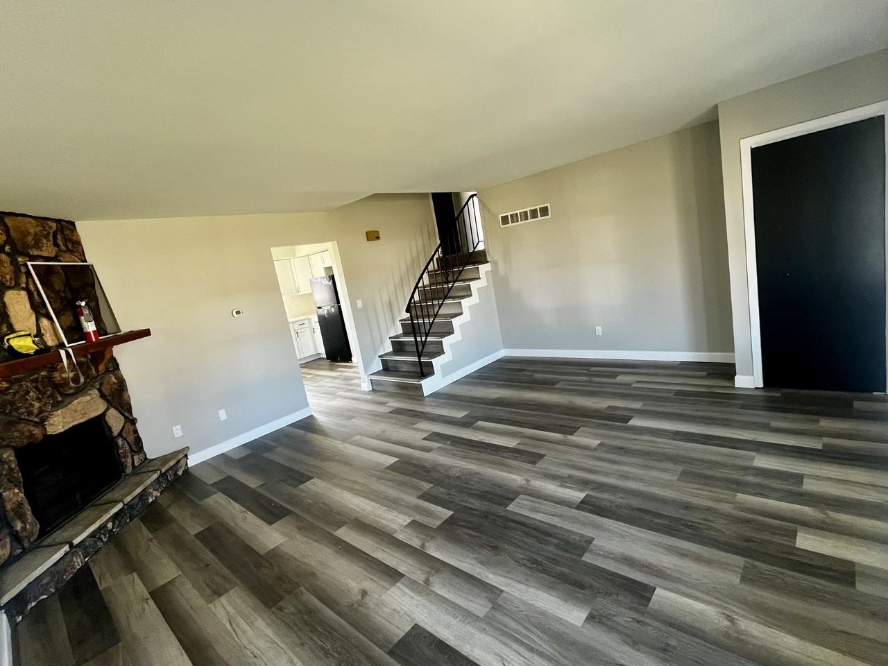 9652 Johnson St - Photo 2 of 11