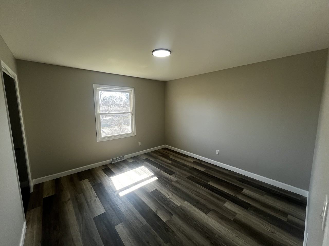 9652 Johnson St - Photo 6 of 11