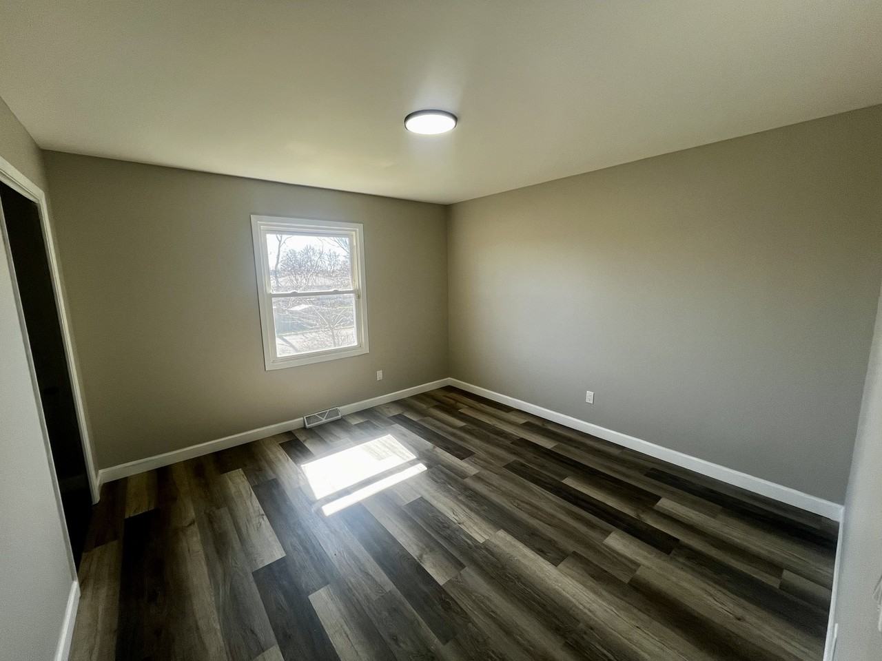 9652 Johnson St - Photo 7 of 11