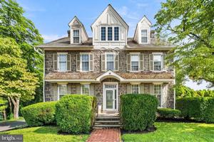 featured image of 28 W Main St #3