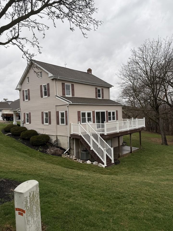 7350 Seneca Ridge Dr - Photo 2 of 13