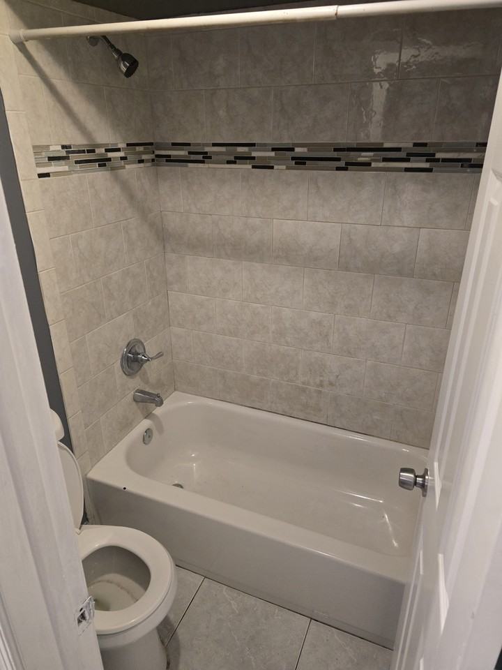 5925 Nw 23rd St - Photo 2 of 8