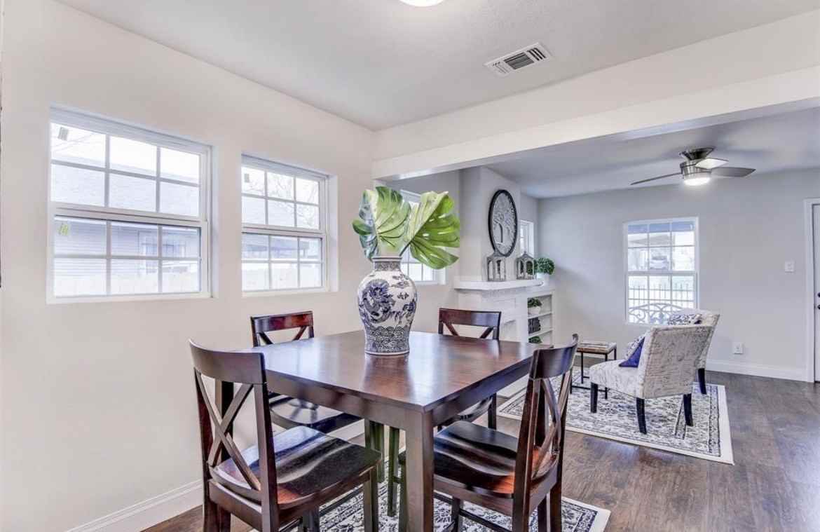 2832 Avenue I - Photo 3 of 9