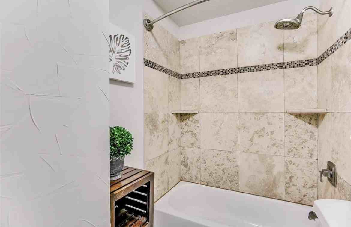 2832 Avenue I - Photo 7 of 9