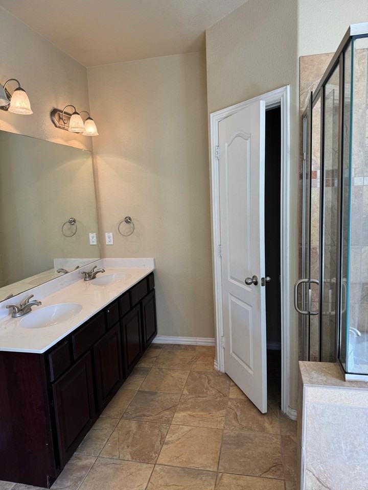 706 S Jupiter Rd #1004 - Photo 6 of 10