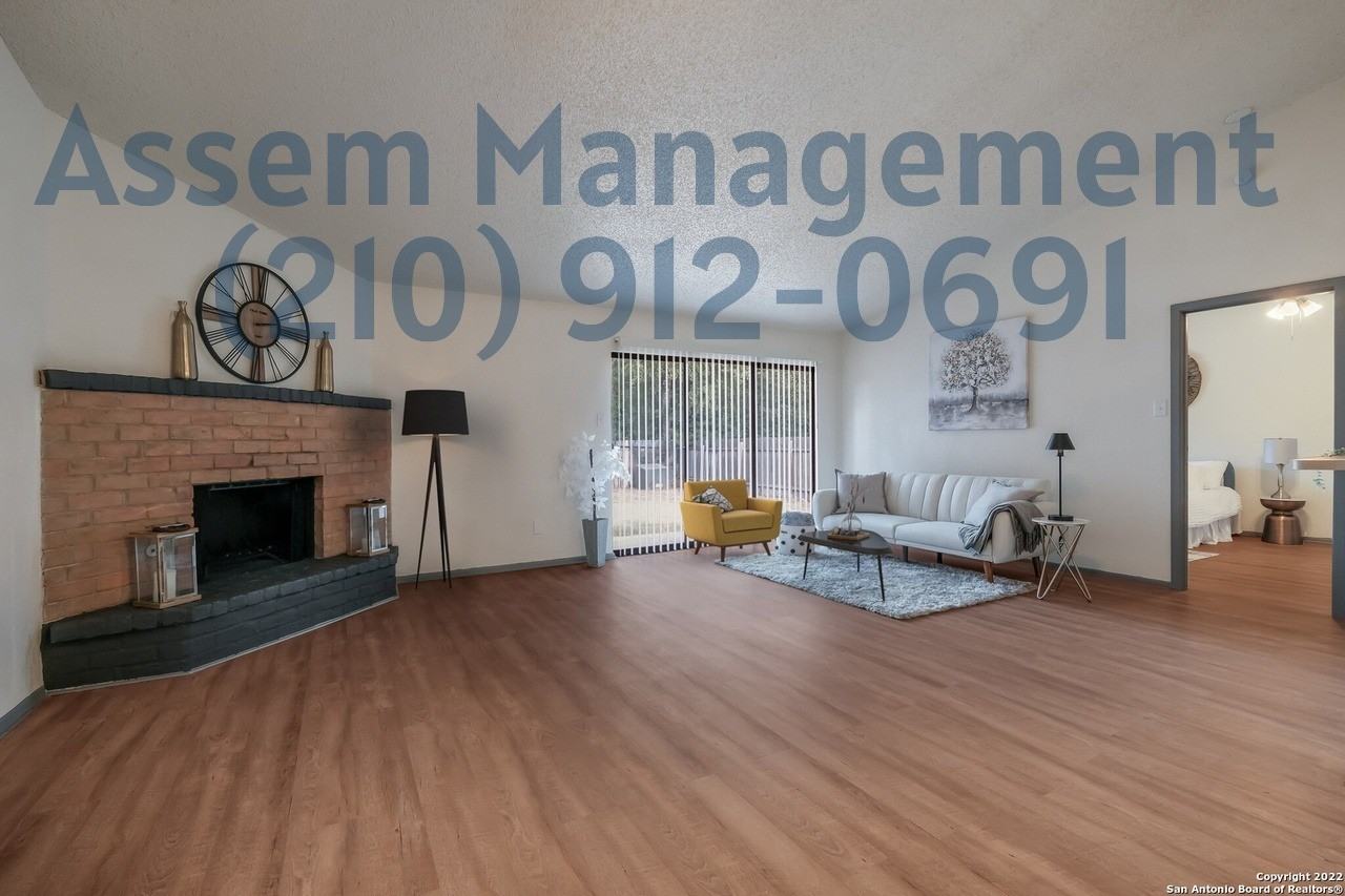 7166 Gallery Rdg - Photo 2 of 17