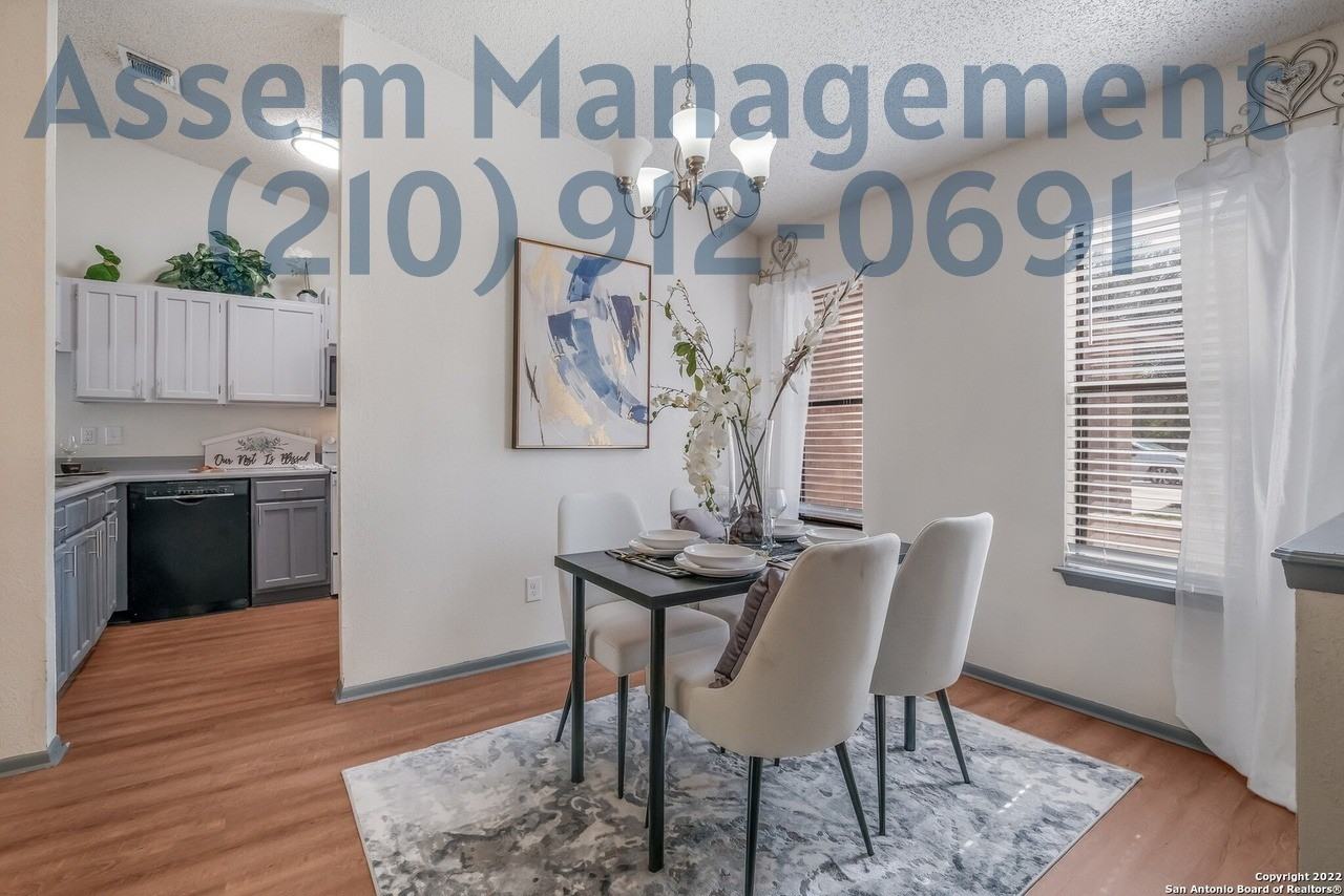 7166 Gallery Rdg - Photo 5 of 17