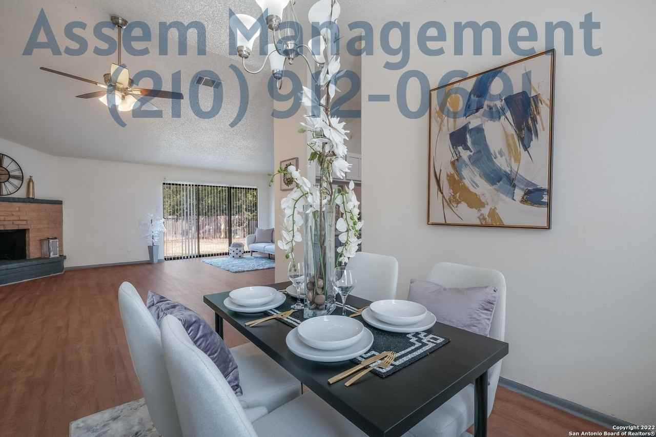 7166 Gallery Rdg - Photo 6 of 17