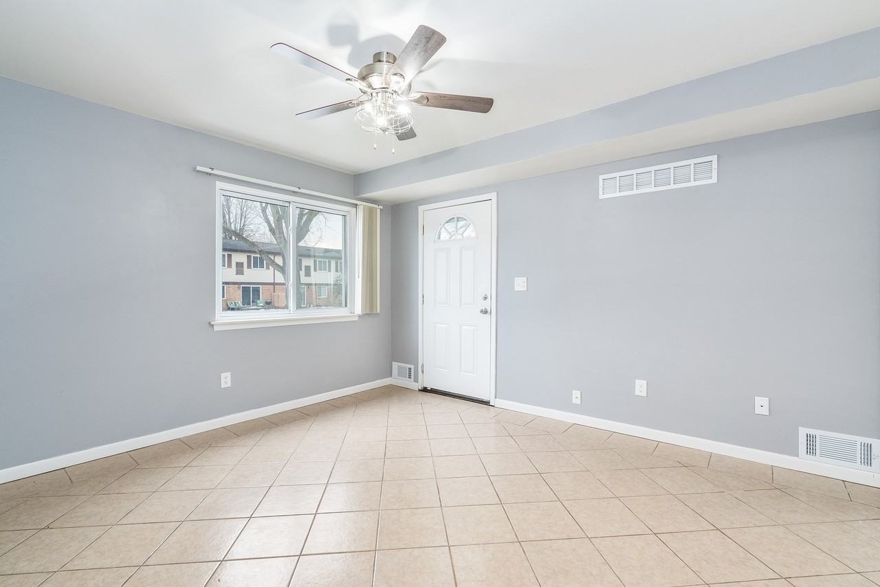 41125 S Woodbury Green Dr - Photo 2 of 16