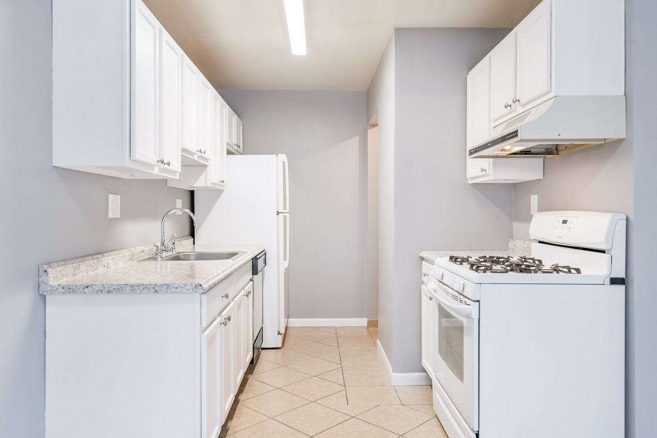 41125 S Woodbury Green Dr - Photo 7 of 16