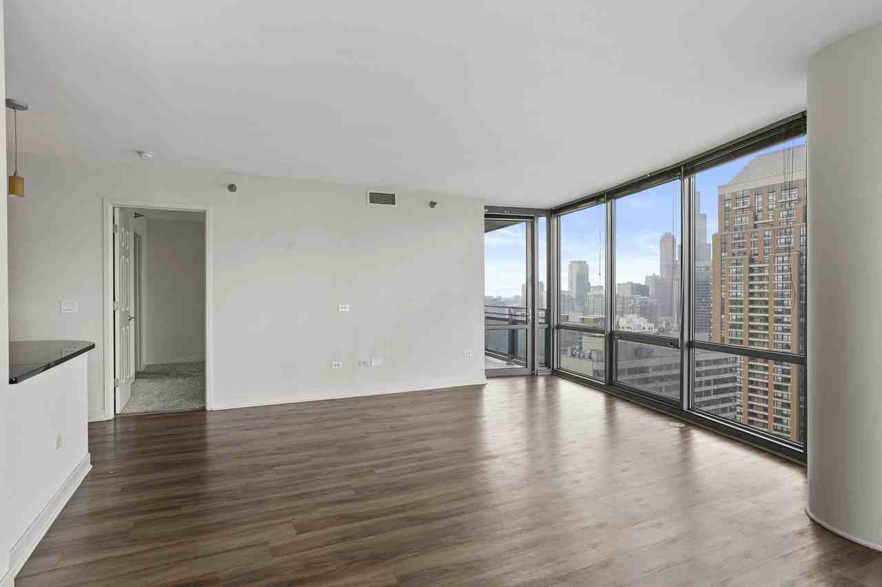 155 E 13th St - Photo 6 of 19