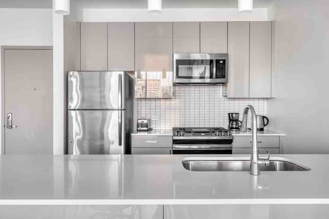 790 W Van Buren St - Photo 5 of 20