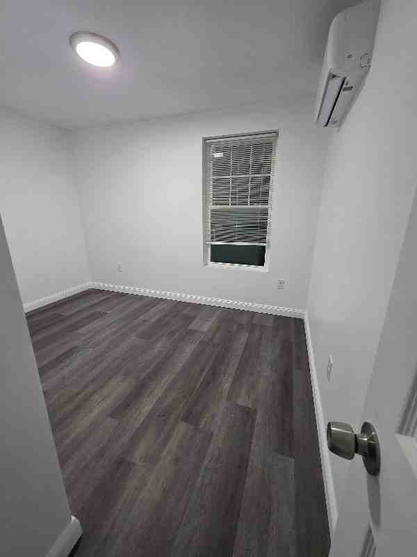 214 Cross St #3 - Photo 4 of 5