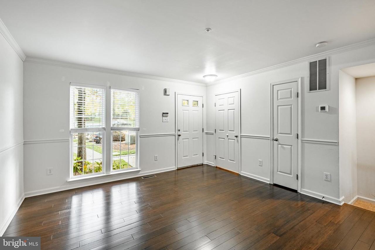 596 Coach Hill Ct #C