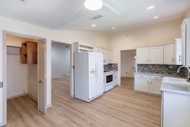 3632 Fox Run - Photo 6 of 20