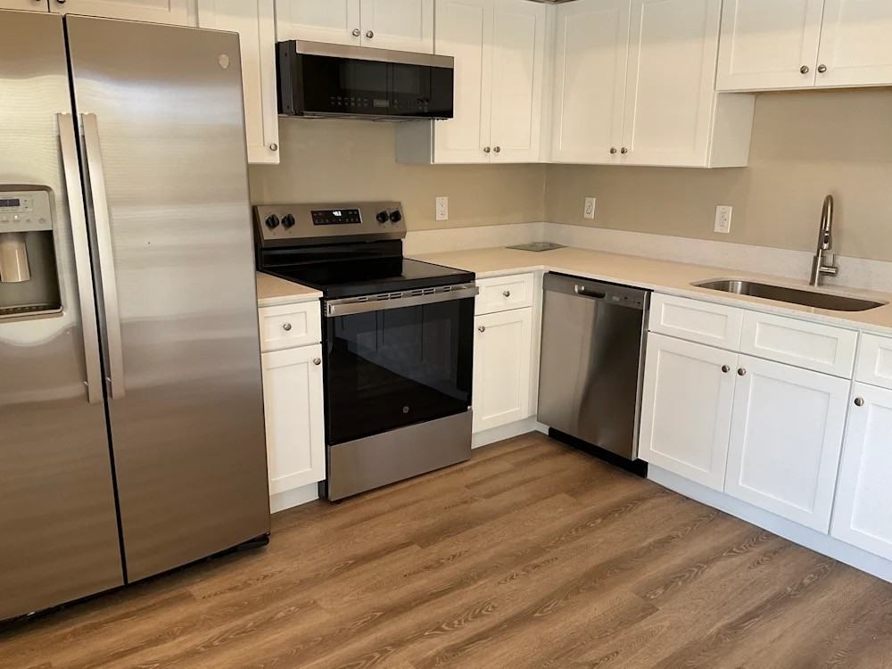 1624 Elmstead Ct - Photo 2 of 11