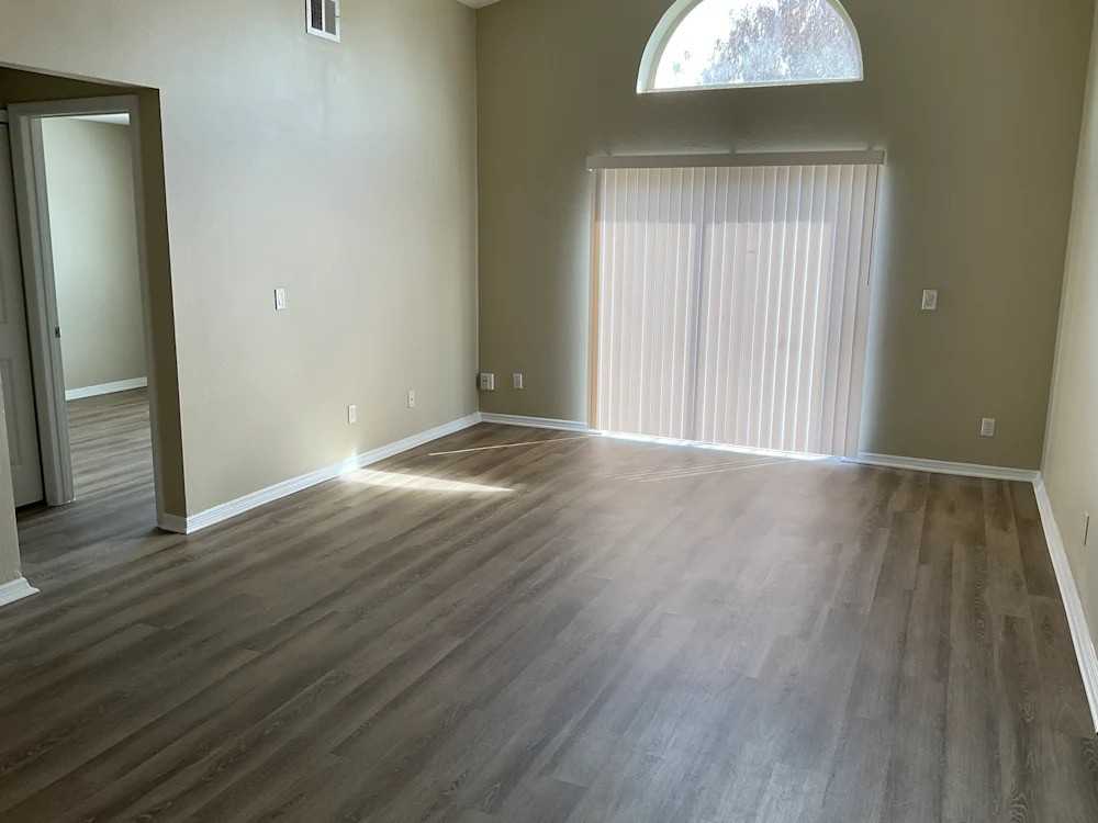 1624 Elmstead Ct - Photo 3 of 11