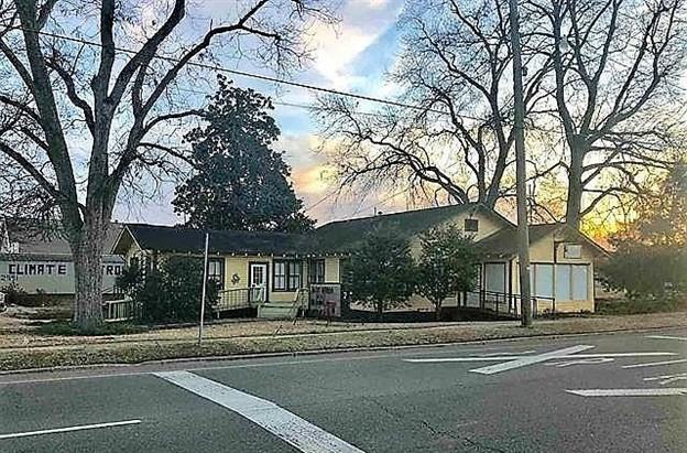 410 E Madison Ave - Photo 2 of 8