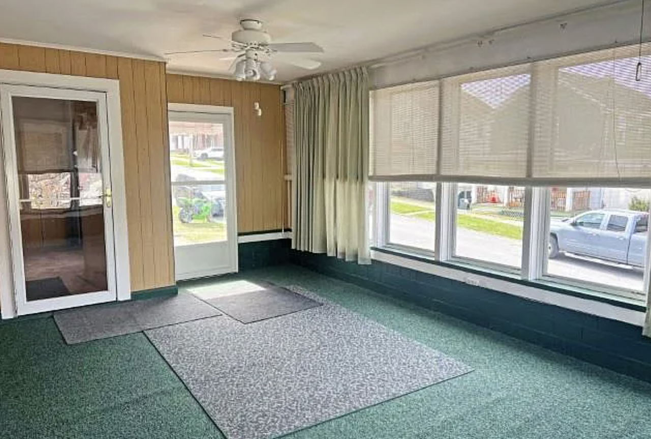 634 Russell Ave - Photo 2 of 9