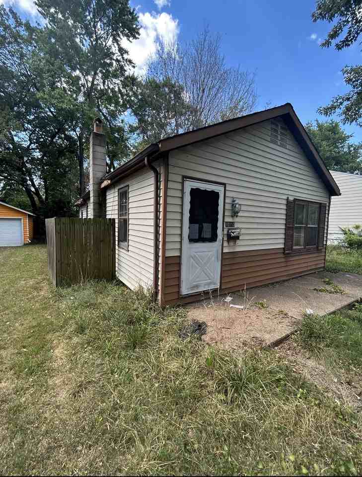 10113 Count Dr - Photo 2 of 5