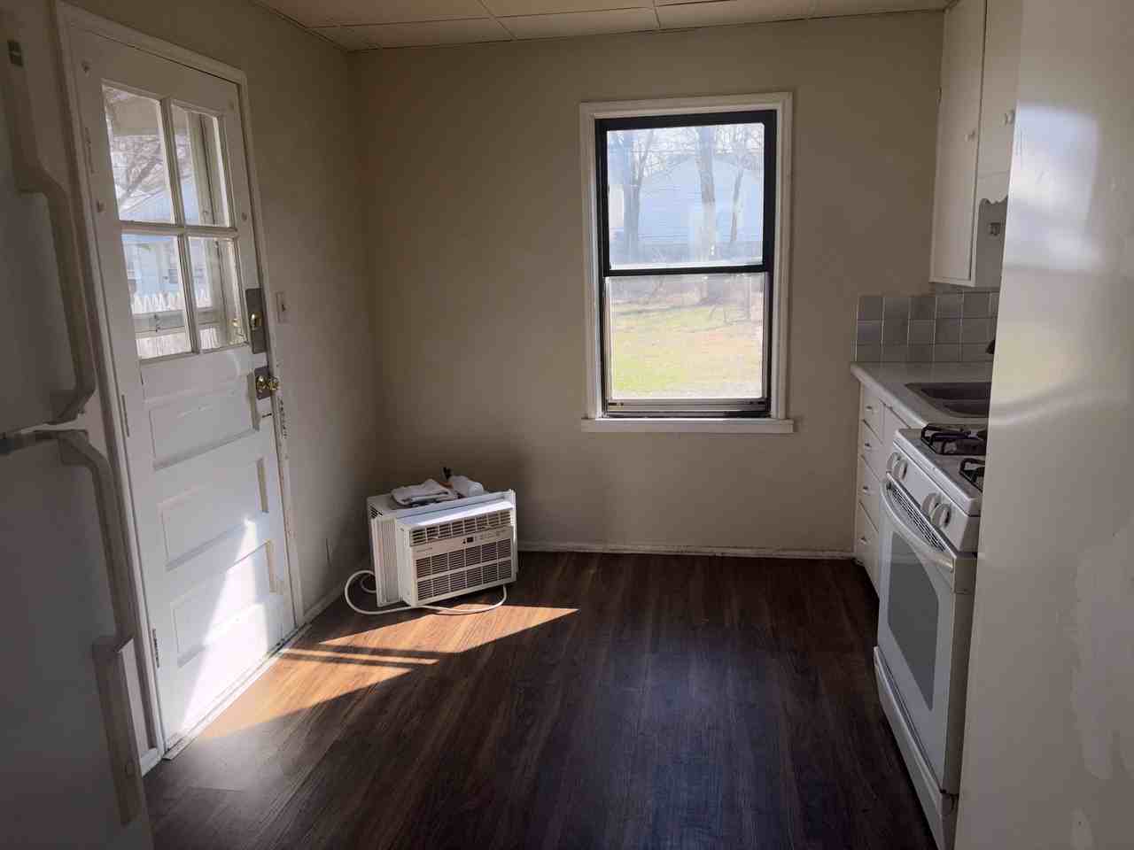 2408 W Wiswall St - Photo 7 of 18