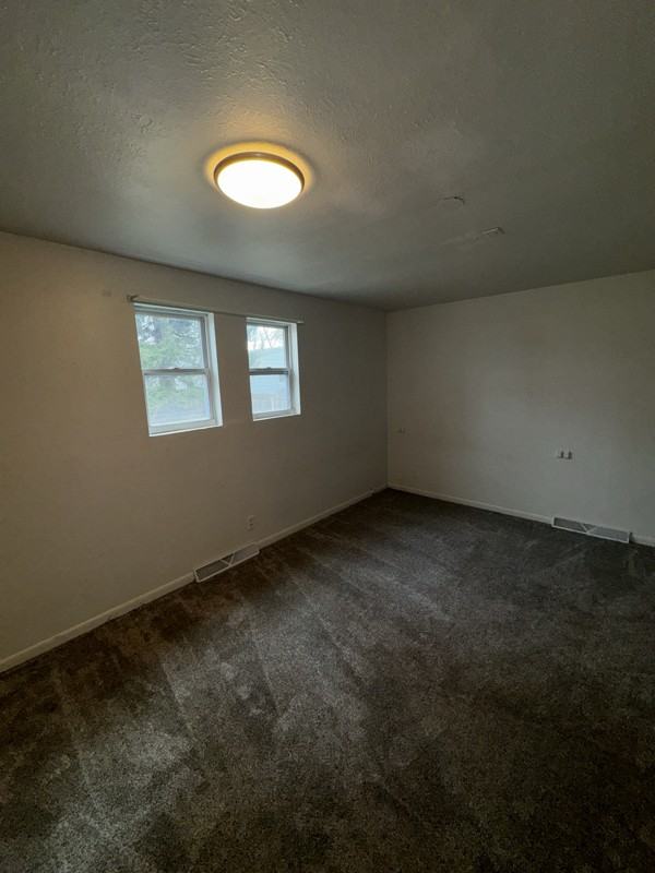 2509 Olivewood Ave - Photo 3 of 9