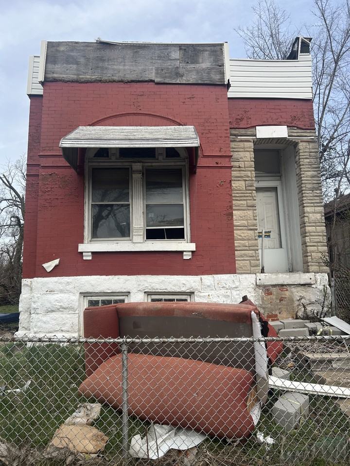 4043 Camellia Ave - Photo 2 of 20