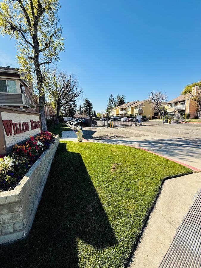 2800 Willow Ave - Photo 2 of 5