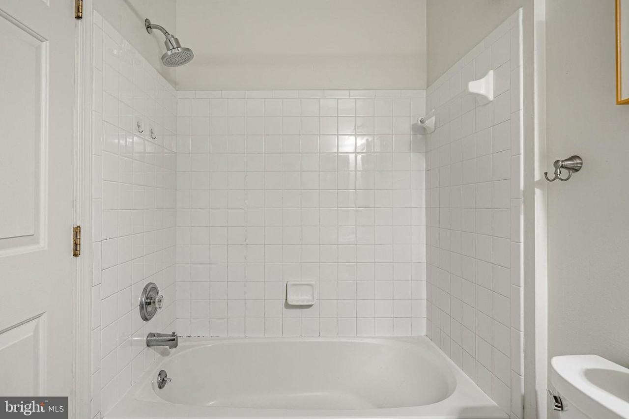 Coach Hill Ct #C - Photo 5 of 20