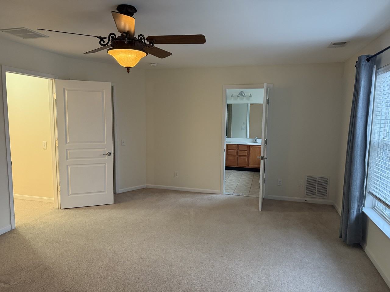 5263 Blue Sky Dr - Photo 7 of 16