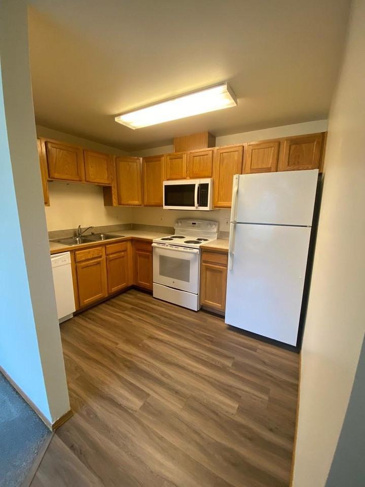 16001 11th Avenue Ct E - Photo 2 of 4