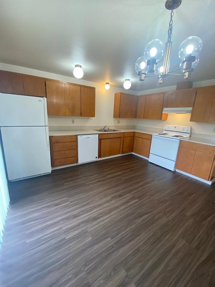 16001 11th Avenue Ct E - Photo 4 of 4