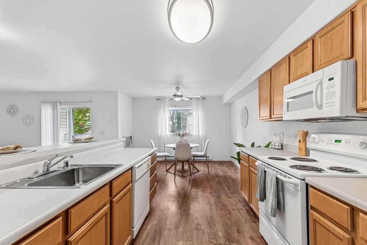 2222 Isaacs Ave - Photo 7 of 11