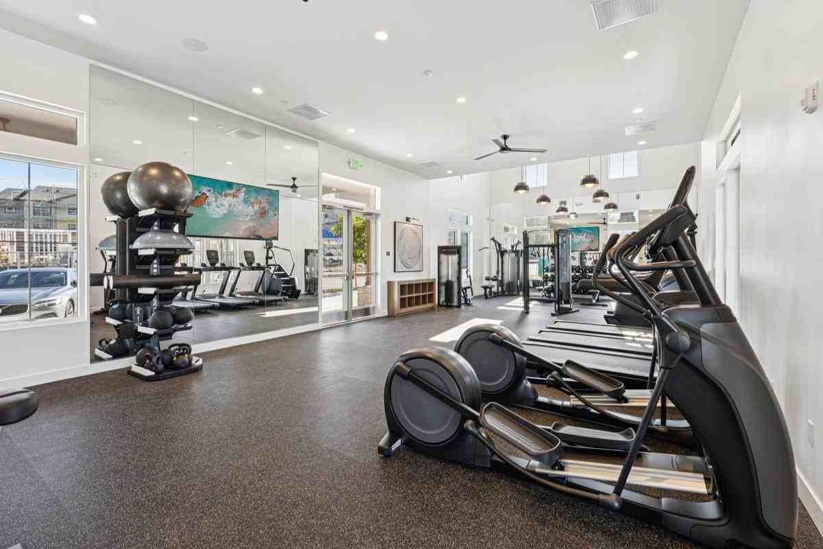 572 Gibson Dr - Photo 6 of 14