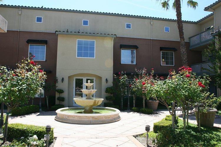 2555 Alum Rock Ave - Photo 4 of 7