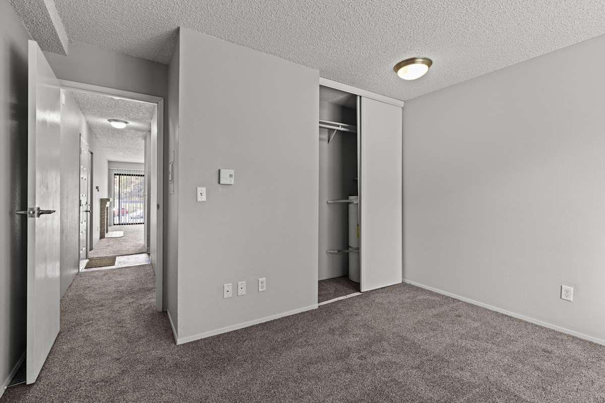 1455 S Puget Dr - Photo 7 of 29