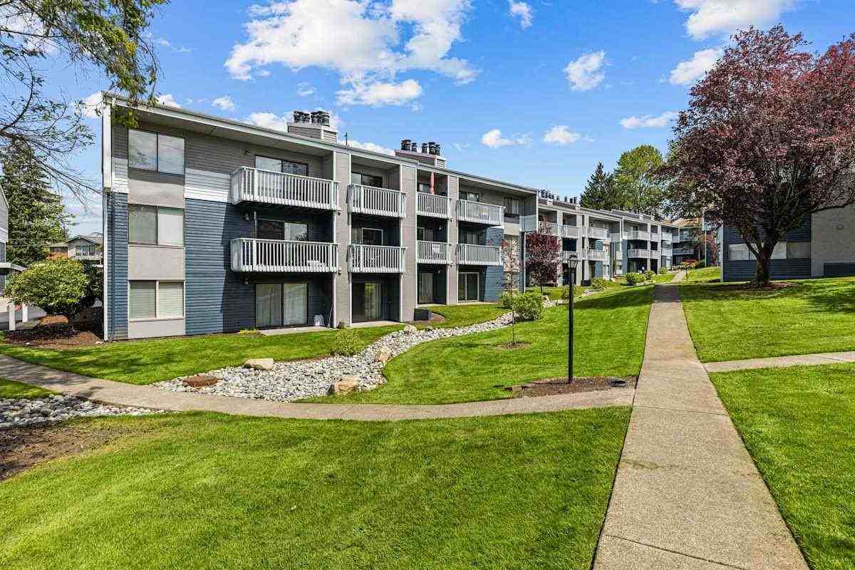 1455 S Puget Dr - Photo 2 of 29