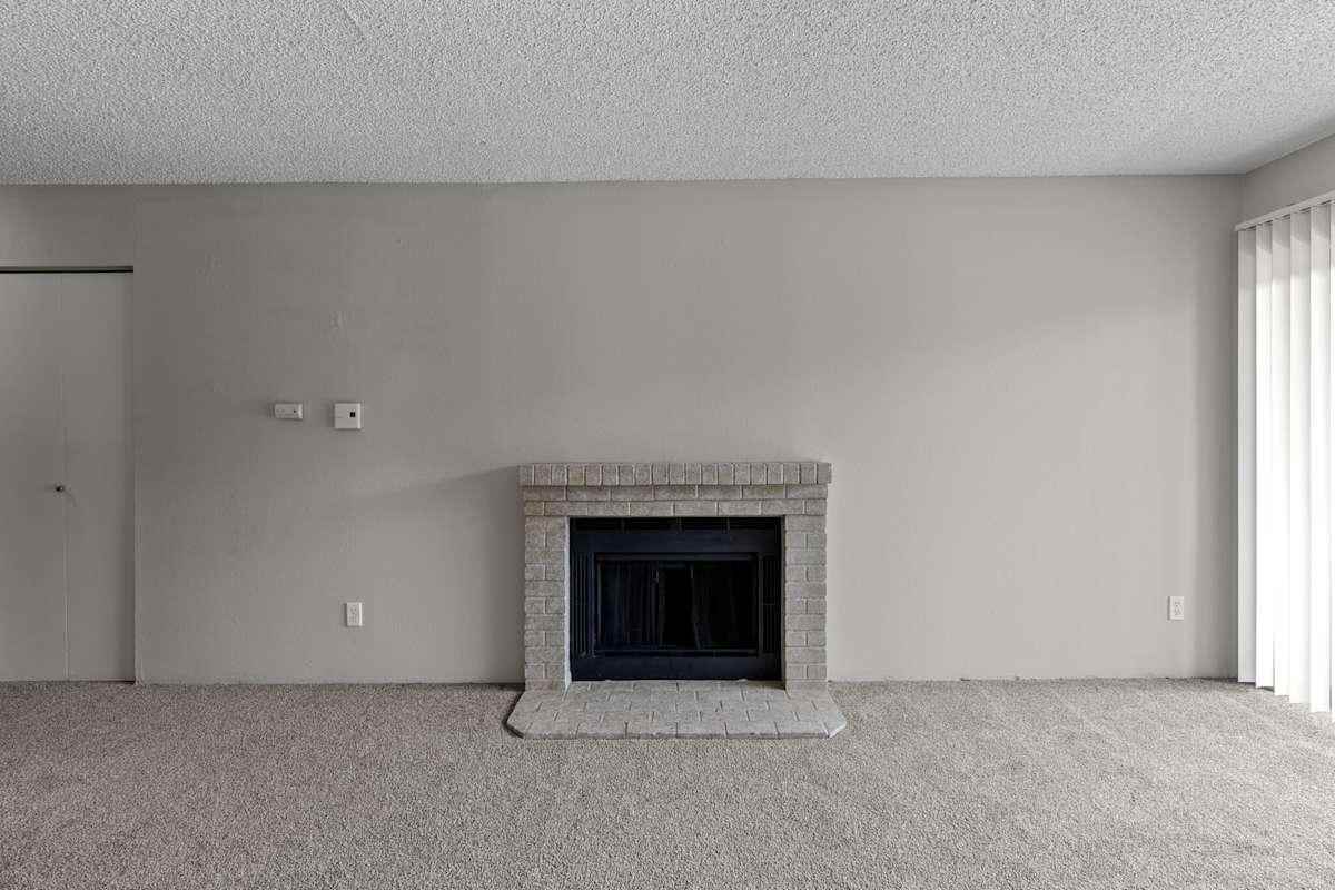 1455 S Puget Dr - Photo 2 of 29