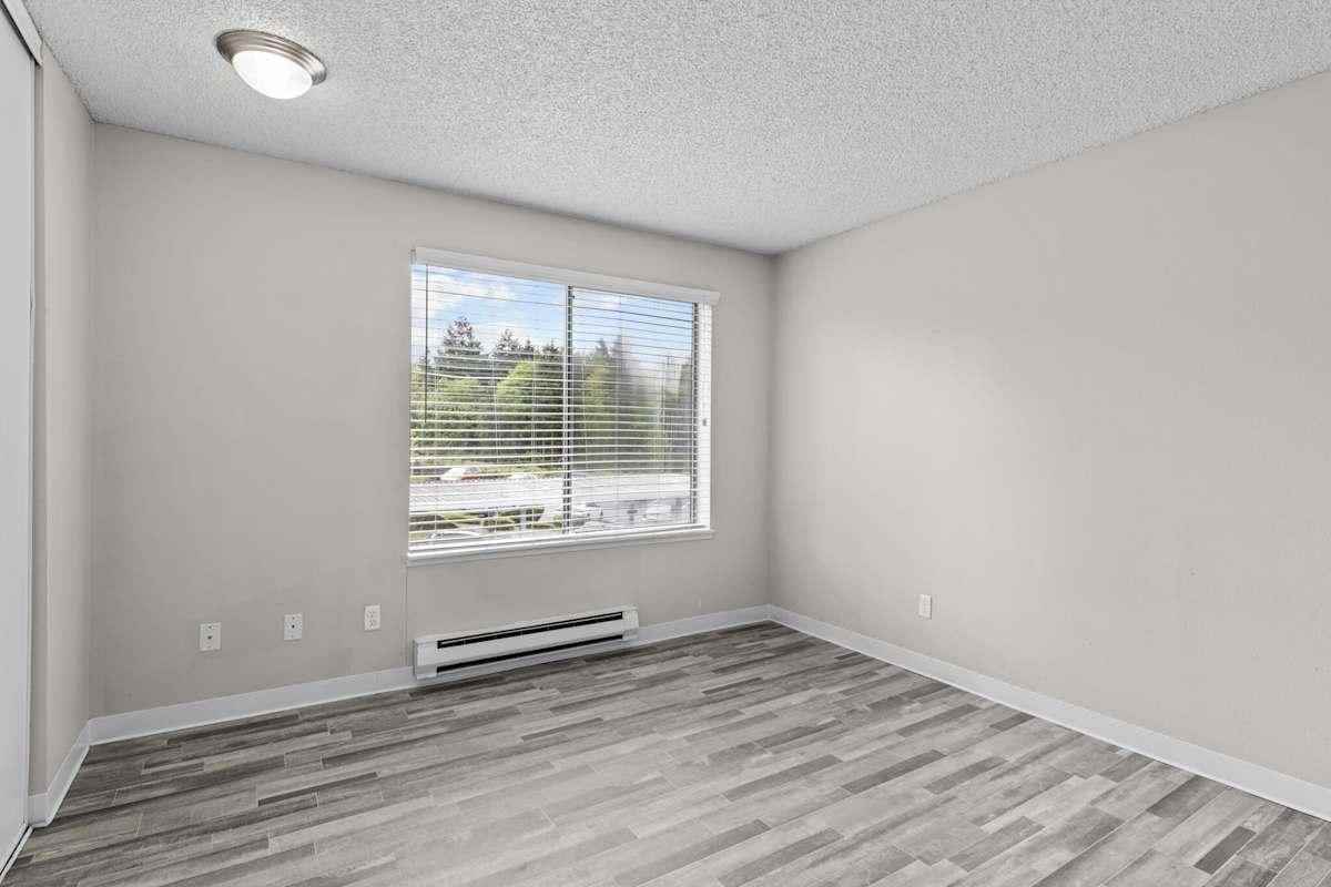 1455 S Puget Dr - Photo 7 of 29