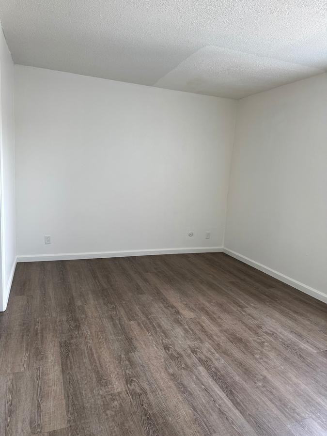 2710 Cooper Ct - Photo 2 of 8