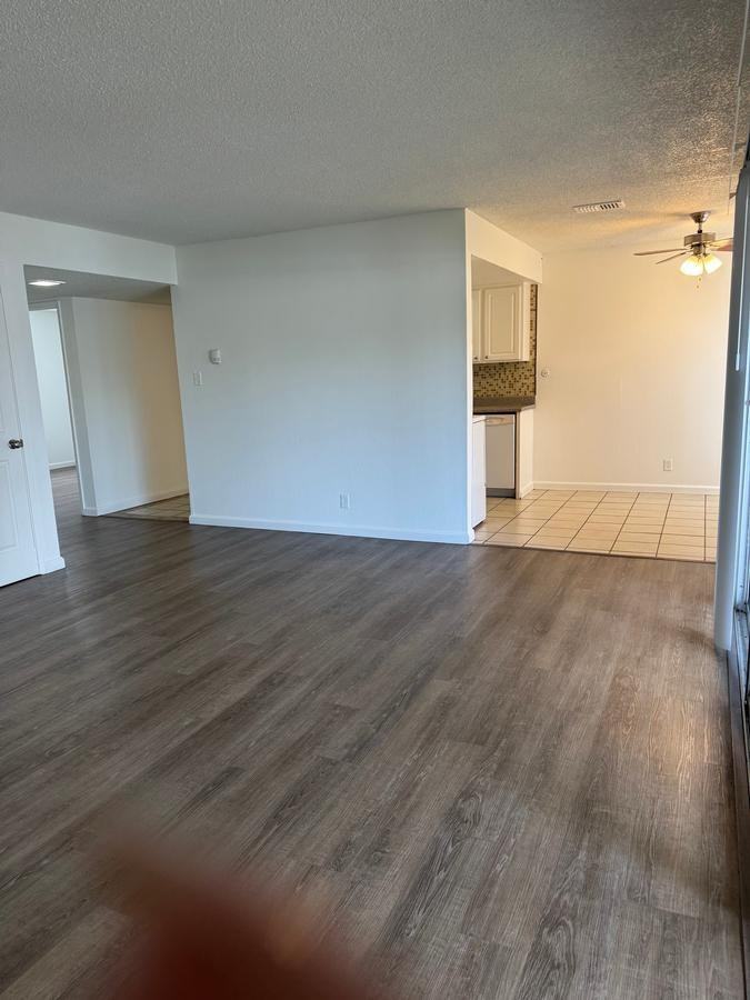 2710 Cooper Ct - Photo 3 of 8