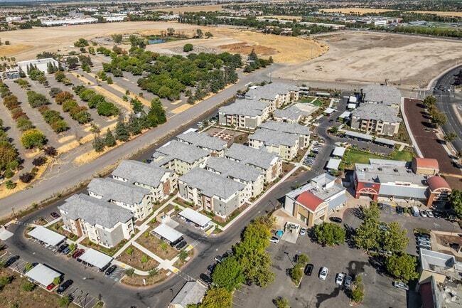 4431 Truxel Rd - Photo 7 of 22