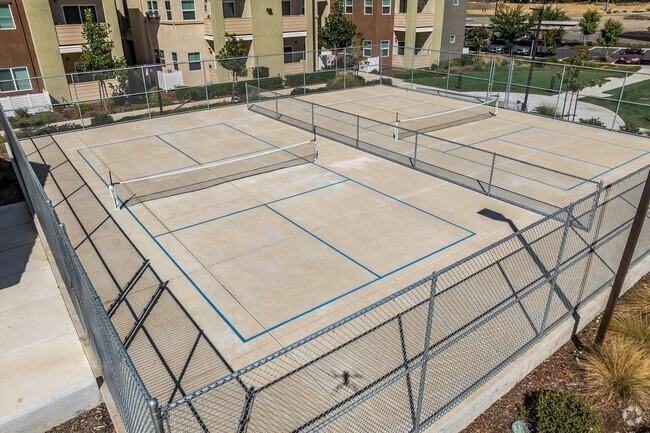 4431 Truxel Rd - Photo 3 of 22