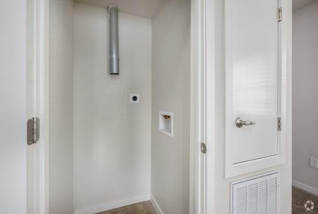 4431 Truxel Rd - Photo 2 of 22